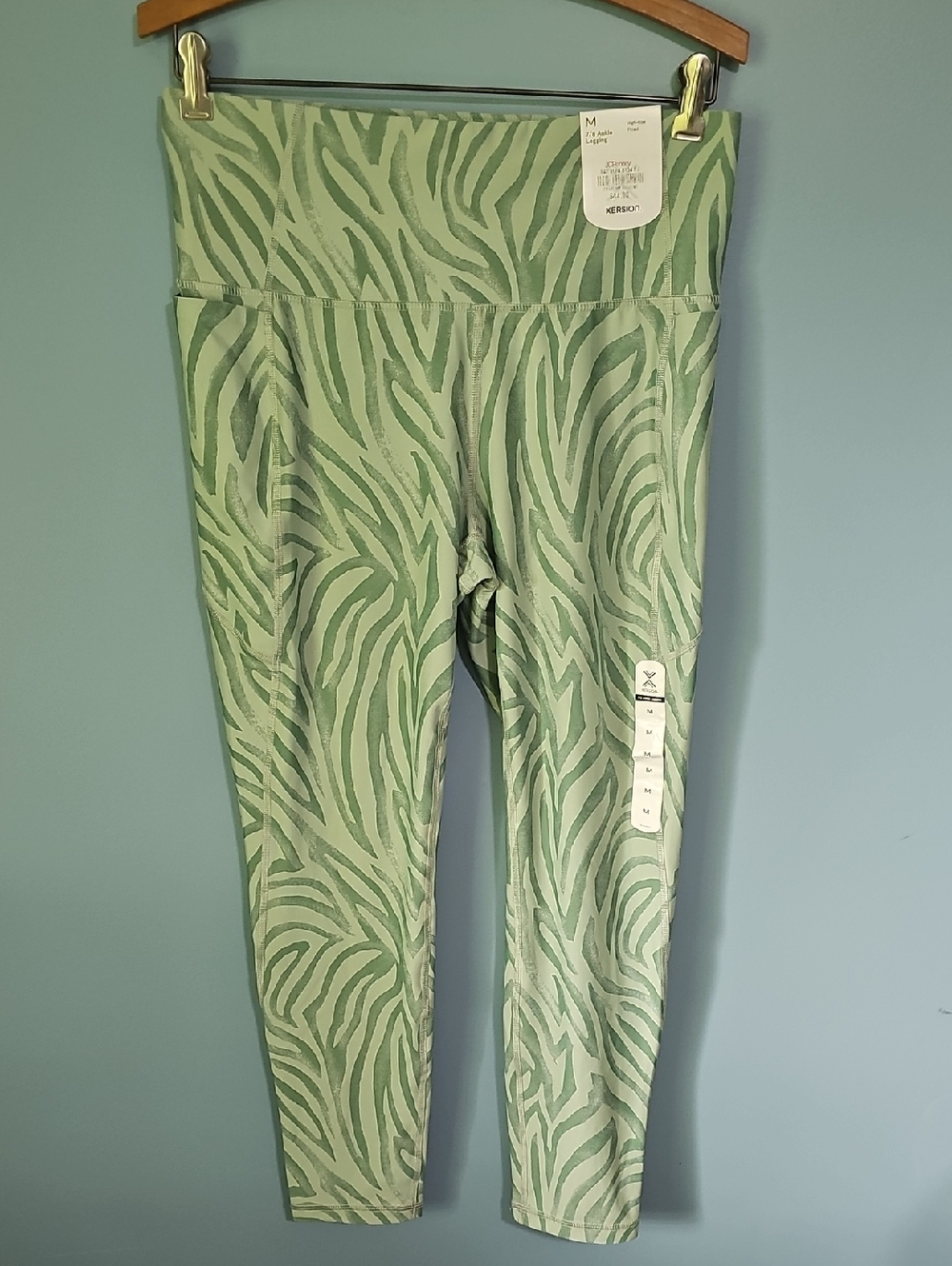 NWT Xersion Leggings Size Medium